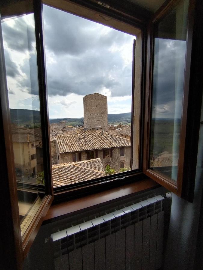 Cisterna 33 San Gimignano